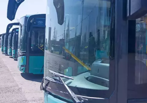 În Galați, sute de angajaţi Transurb au salariile blocate: dosare nejudecate de un an