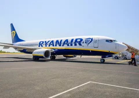 Ryanair vinde bilete pentru „idioți”, doar dus, la 15 euro: „Să-i mulțumiți lui Elon Musk”