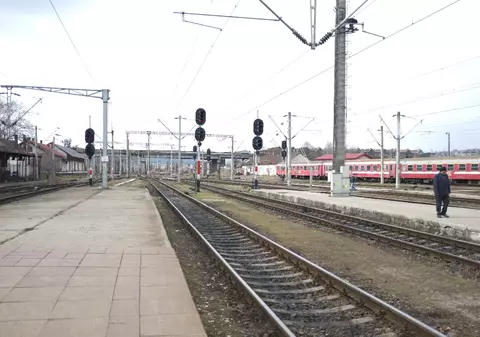 Lucrările la calea ferată Cluj–Oradea–Episcopia Bihor, marcate de diferențe majore între loturi și întârzieri semnificative