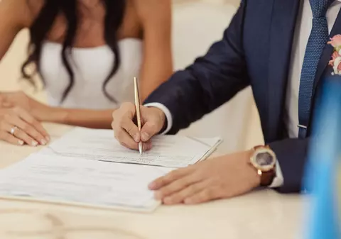 Căsătorie anulată în Olanda de o instanță din cauza unui discurs scris de ChatGPT