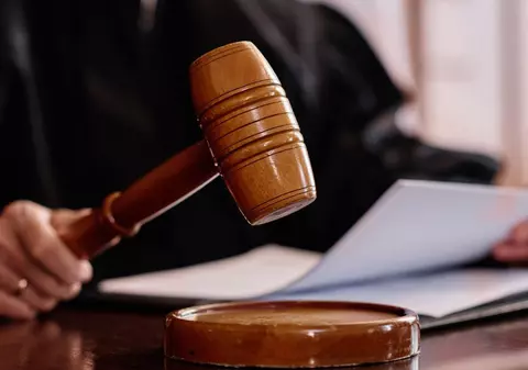 Curtea de Apel București este așteptată astăzi să dea verdictul în cazul judecătorilor CCR Dacian Dragoș și Mihai Busuioc, după două amânări