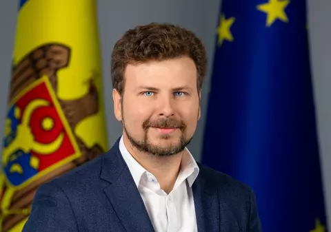 Manualele de matematică din Republica Moldova, traduse și adaptate după cele din Estonia. Ministrul Educației, Dan Perciun, explică de ce a ales această variantă