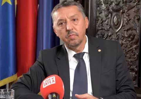 Daniel David a revenit în funcția de rector al Universității Babeș-Bolyai din Cluj-Napoca. Studenți: „L-am primit călduros, cu două proteste”