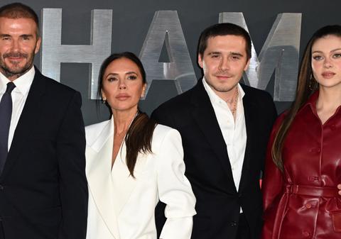 Victoria Beckham, ironizată pe social media după acuzațiile făcute de fiul său. Vedeta este afectată de situație