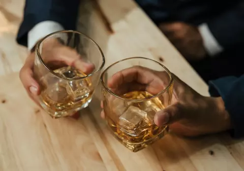 Peste 31% din decesele provocate prin vătămări și violențe din Europa sunt legate de consumul de alcool