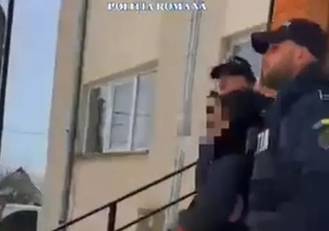 Cum a ajuns o femeie să fie reținută de Poliția din Alba Iulia, după ce și-a comandat haine online