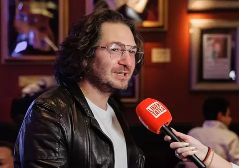 Cum a apărut Florin Dumitrescu pe scena unui restaurant din București: „Îmi place la nebunie”. Surpriză pentru fani