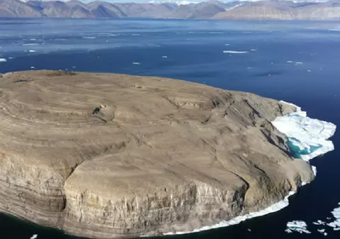 „Războiul whisky-ului”: Cum au rezolvat Danemarca și Canada un conflict teritorial în Groenlanda