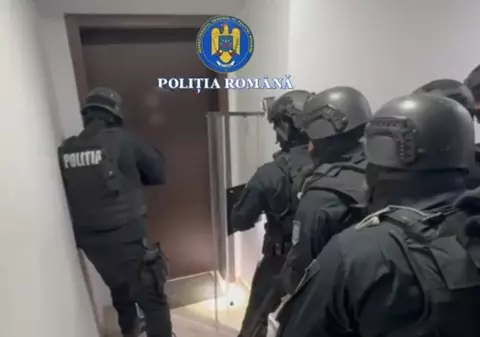 Femeie din București, eliberată de mascați după ce fostul iubit ar fi sechestrat-o: amenința că se aruncă de la etaj