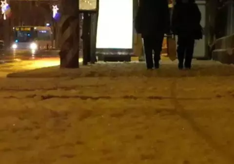 Locuitorii din Cluj-Napoca critică dur primăria, după ce mai multe străzi au rămas acoperite de zăpadă de o săptămână