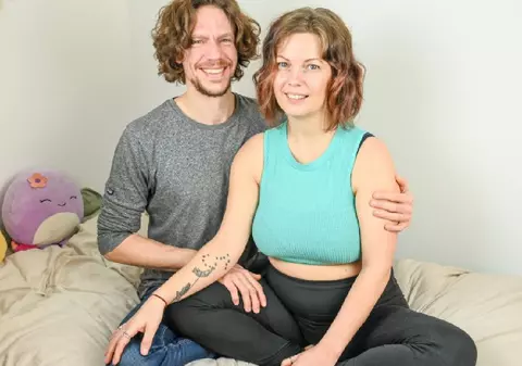 Femeia care nu poate munci din cauza sânilor imenși, 34GG: „Oamenii îmi spun: «Aș plăti să am bust ca al tău». Eu le răspund: «Luați-i, sunt complet imobilizată de durere!»”