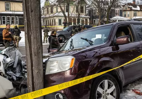 Primarul din Minneapolis le cere agenților ICE ai lui Donald Trump „să se care dracului” din oraș. Femeia ucisă avea trei copii și era poetă