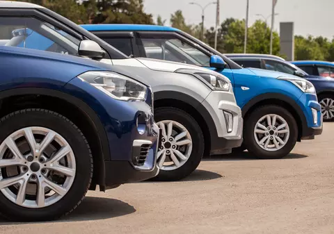 Care sunt diferenţele între maşinile cu tracţiune faţă şi cele cu tracţiune spate