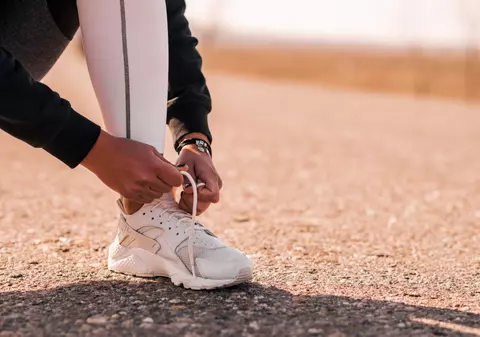 Mișcări inteligente – cum să alegi pantofii sport care îmbină stilul cu performanța