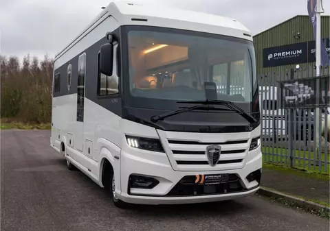 Rulota care costă cât un apartament: „Ca o casă de lux pe roți” | VIDEO