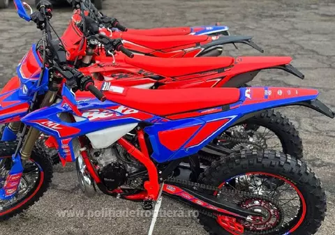 Un șofer român de 27 de ani transporta pe A1 Deva - Nădlac patru motociclete, în valoare de 30.000 de euro, căutate de polițiștii din Cehia