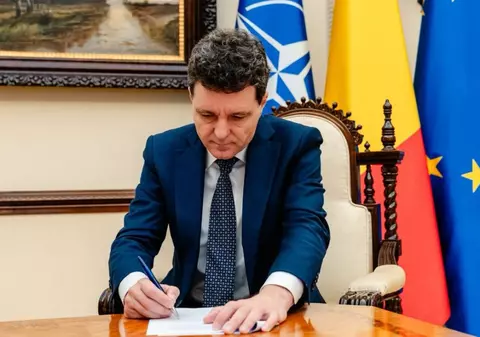 Nicuşor Dan intervine în scandalul declanșat de Donald Trump, care vrea taxe vamale mai mari pentru țările care susţin Groenlanda