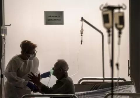 Pacienții cu afecțiuni oncologice, puși să plătească 5% din costurile serviciilor, într-un proiect de lege depus la Senat de un senator POT