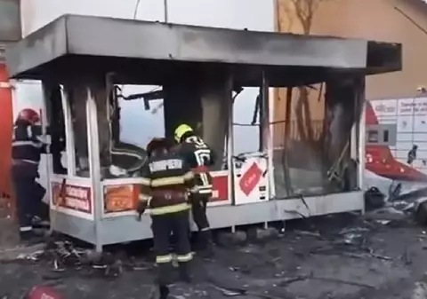 Plăcintărie din Cluj, spulberată de o explozie a unei butelii, după un incendiu