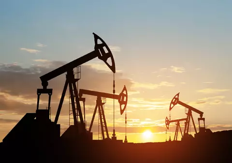 Prețul petrolului poate sări la 150 de dolari pe baril din cauza războiului, avertizează ministrul energiei din Qatar: „Se dărâmă economiile lumii”