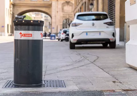 Ce sunt bolarzii retractabili automatizați pe care Primăria București vrea să dea aproape 600.000 de euro