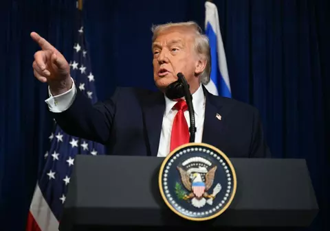 Donald Trump, amenințări fără precedent la adresa a opt țări europene care au dus trupe în Groenlanda: „Fac un joc extrem de periculos” / Reacția liderilor europeni