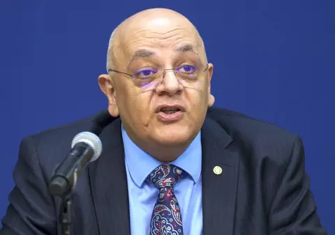 Raed Arafat spune că e momentul ca accesul la TikTok, Instagram și Facebook să fie limitat pentru copiii şi adolescenţii din România