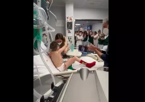 Reacția unui copil de 8 ani când e informat înainte de Crăciun că i s-a găsit o inimă pentru transplant