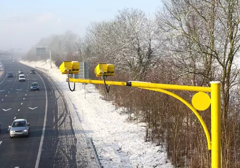 Doar două radare au prins peste 30.000 de șoferi și au dat amenzi de 2.210.000 de euro, într-un singur oraș german