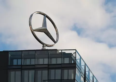 Un model popular de Mercedes nu va mai fi fabricat în Germania: producția se mută lângă România