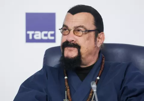 Steven Seagal își vinde vila de lux de lângă Moscova. Cum arată conacul, care în 2016 avea o valoare de 1,3 milioane dolari