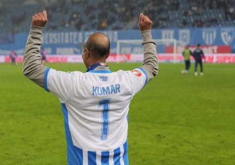 Vipan Kumar, muncitorul indian care a salvat o fetiță de 5 ani dintr-un lac înghețat a fost invitat de onoare la meciul Craiova - Botoșani