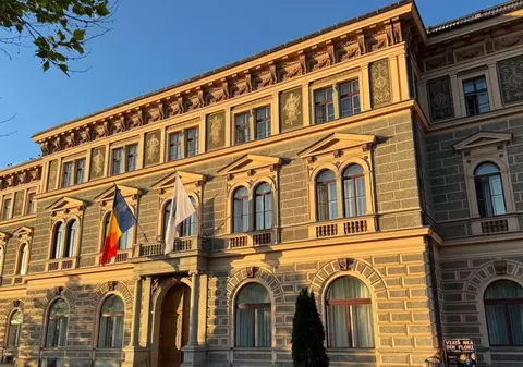 Guvernul taie cheltuielile în universități din toamnă: „Nu de diplome ducem lipsă, ci de competențe”