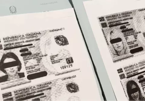 59 de „mame” române inventate cu inteligența artificială au păcălit statul italian de 1,4 milioane de euro