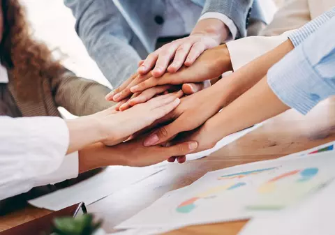 Un angajat dat afară pentru că „nu era distractiv” și nu participa la petrecerile firmei a primit aproape 500.000 de euro după concediere