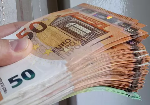 Datoria publică a României a crescut ca în război: peste 60% din PIB