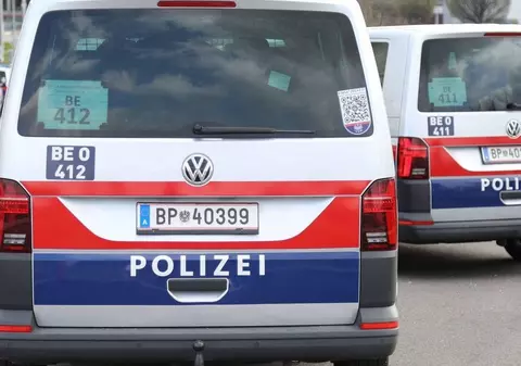 Polițist din Arad, cu 15 ani de experiență, prins în Austria după ce a furat pantofi de firmă din 20 de magazine. A acționat împreună cu soția sa