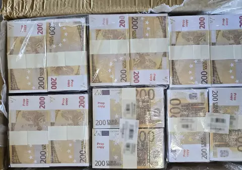 Baxuri din China cu 1.200.000.000 de euro falși, confiscate de polițiștii din România și alte țări din Uniunea Europeană