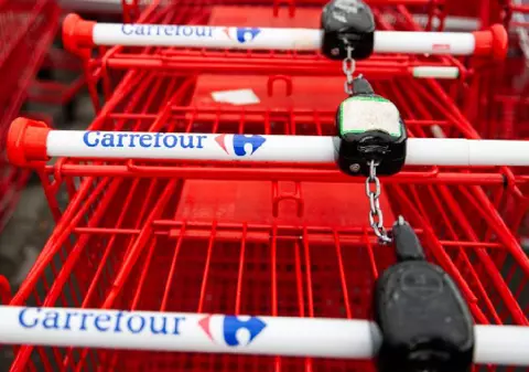 Tranzacția Pavăl Holding - Carrefour România, analizată de Consiliul Concurenței: „Vizează două piețe”