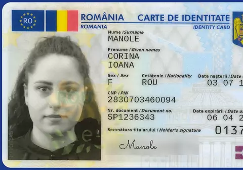 Care este diferenţa între cartea electronică de identitate şi cartea de identitate simplă