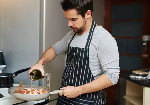 Cum să foloseşti vinul spumant la gătit