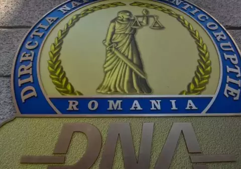 Arhitectul-şef al sectorului 5 și alte două persoane, reținute după perchezițiile DNA la Primăria Sectorului 5 din Bucureşti