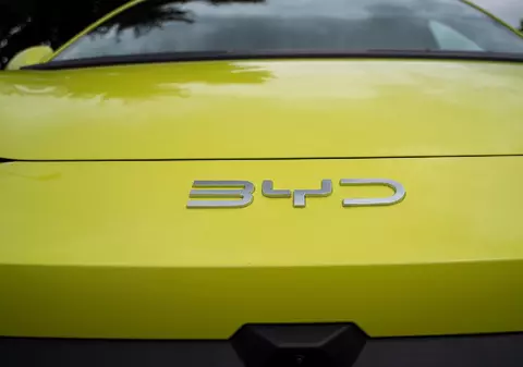 Mașina Anului 2026 în România, cumpărată masiv de italieni. Este electrică și are o autonomie de 220 de kilometri