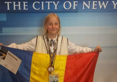 Povestea micului geniu din Caracal. Medaliat cu aur la matematică, Eduard Ștefan are o metodă specială care-l ajută să se concentreze. „Nu am înțeles niciodată de ce face asta”