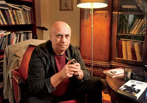 Primul roman polițist românesc tradus în arabă. Cartea, scrisă de George Arion, a fost publicată inițial în 1983: „Protagonistul nu era un milițian”