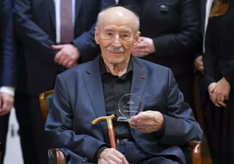 Alimentele la care Victor Rebengiuc a renunțat. Ce nu mai mănâncă la vârsta de 93 de ani: „Trebuie să am grijă de mine”