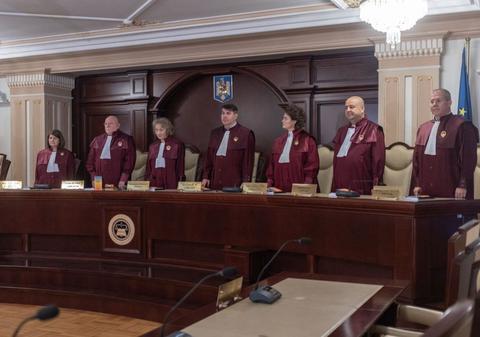 Ilie Bolojan a cerut CCR să urgenteze verdictul la al doilea proiect al pensiilor magistraților, după 4 amânări, altfel România pierde 231 de milioane de euro