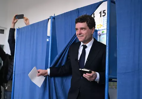 Judecătoarea pensionară coordonatoare a mișcării „Turul 2 înapoi” vrea actele de studii ale președintelui Nicușor Dan și dă în judecată Universitatea Bucureşti