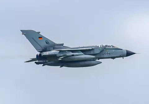 Avioanele germane ar putea fi echipate cu bombe nucleare franceze, anunță Friedrich Merz. Linia roșie peste care nu poate trece cancelarul