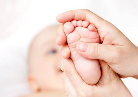 Câți bani se iau în concediul de creștere a copilului în 2026. Care sunt condițiile